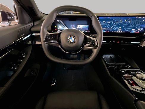 Used 2024 BMW 530i xDrive w/ Convenience Package AWD/4WD image 5