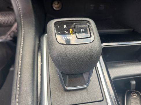 Used 2023 Nissan Pathfinder SV w/ SV Premium Package image 21