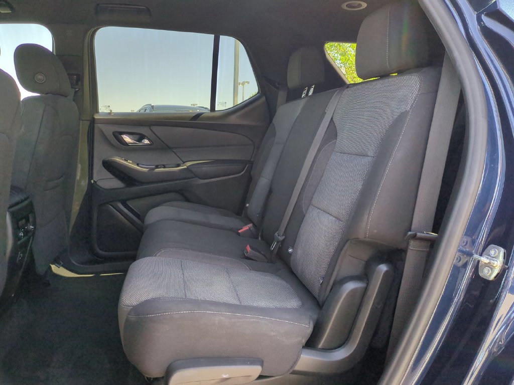 Used 2023 Chevrolet Traverse LT FWD image 28