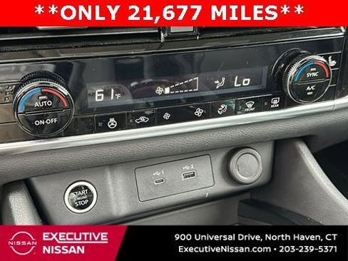 Certified 2022 Nissan Rogue SV w/ SV Premium Package image 17