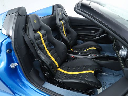 Certified 2022 Ferrari F8 Tributo RWD image 23