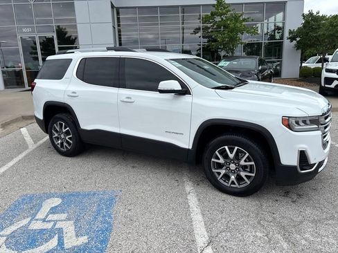 Used 2023 GMC Acadia SLT FWD image 32