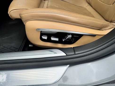 Used 2016 BMW 750i xDrive AWD/4WD image 49