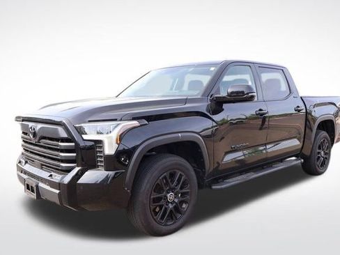 Used 2024 Toyota Tundra Limited AWD/4WD image 4