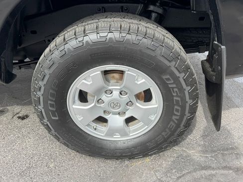 Used 2015 Toyota Tacoma 4x4 Double Cab image 37