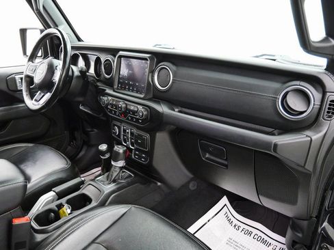 Used 2020 Jeep Wrangler Unlimited Sahara w/ Dual Top Group image 16