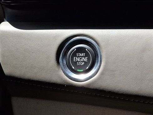 Used 2021 Cadillac Escalade Sport Platinum AWD/4WD image 27