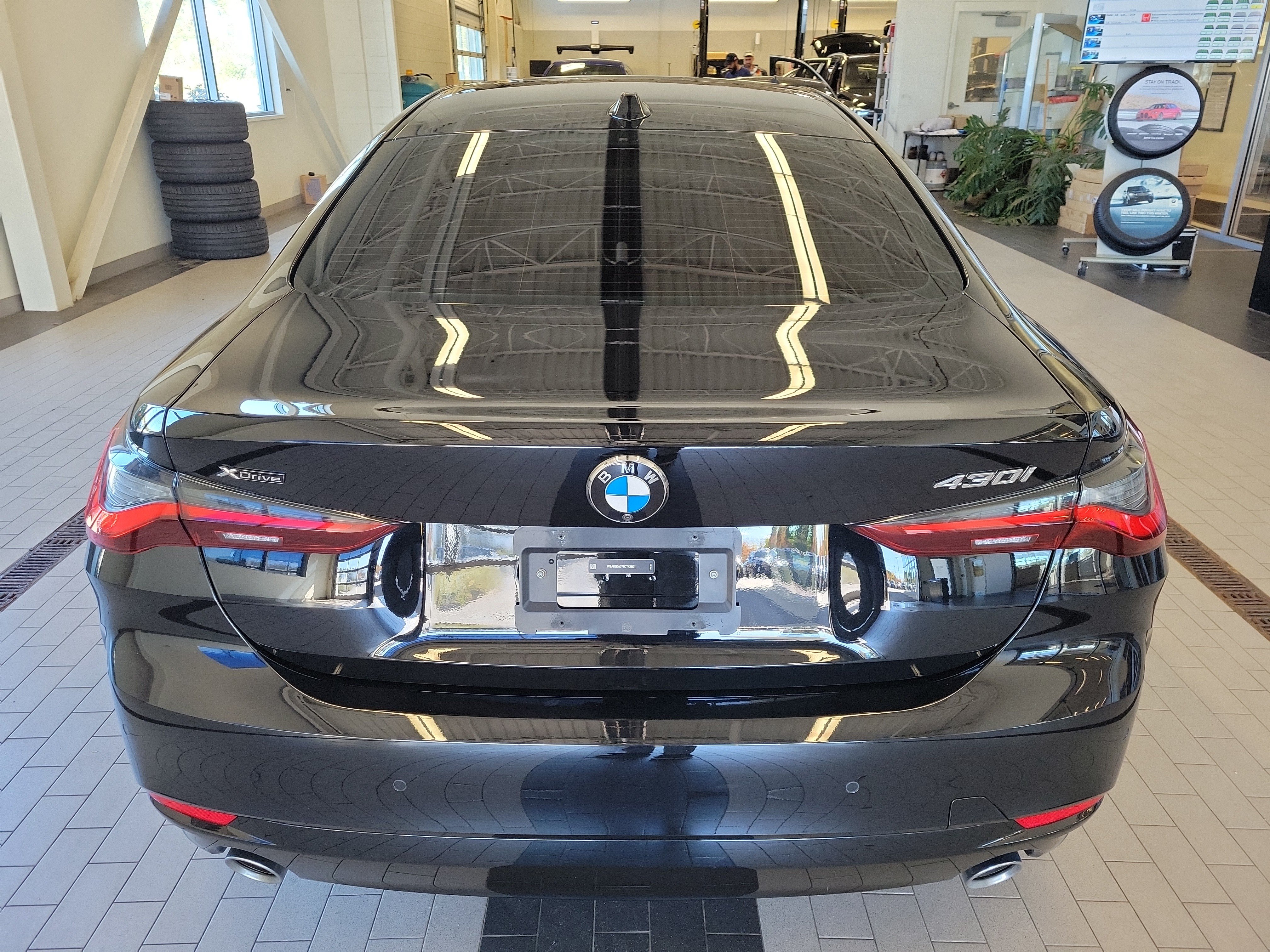 Used 2025 BMW 430i xDrive Coupe w/ Convenience Package AWD/4WD image 6