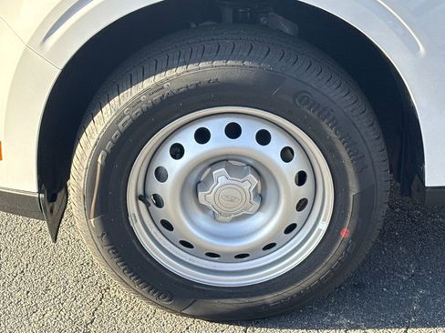 New 2025 Ford Maverick XL image 11