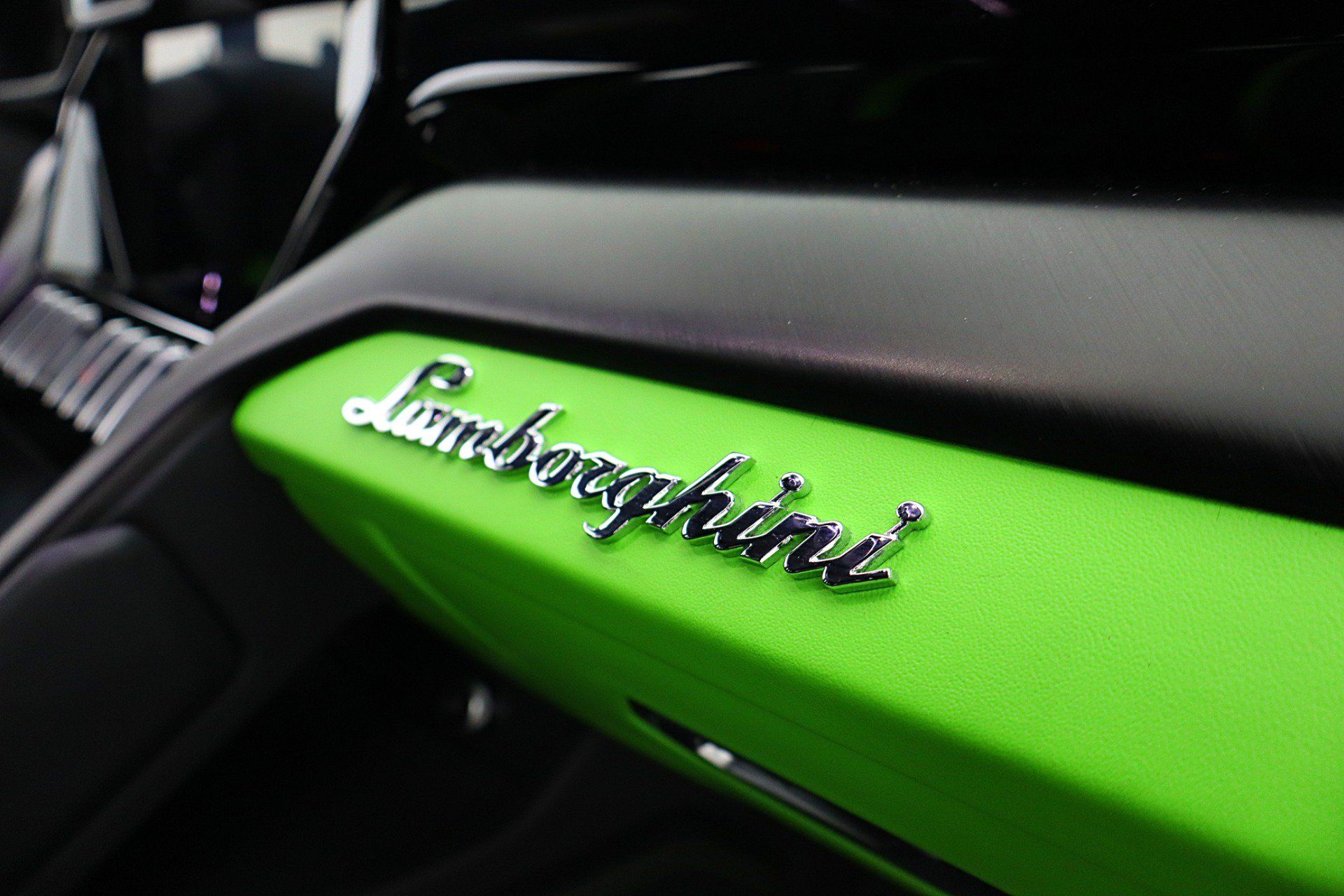 Used 2024 Lamborghini Urus S AWD/4WD image 44