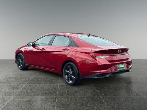 Used 2023 Hyundai Elantra SEL FWD image 7