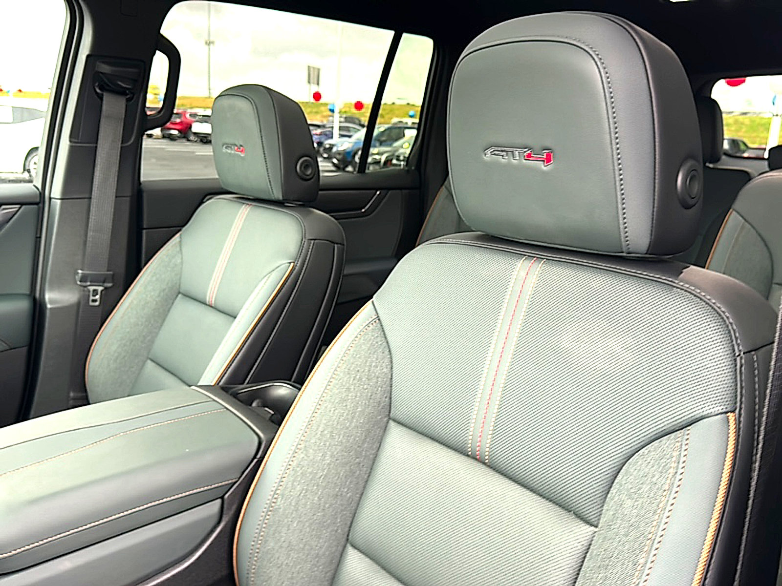 New 2026 GMC Acadia AT4 w/ Super Cruise Package AWD/4WD image 11