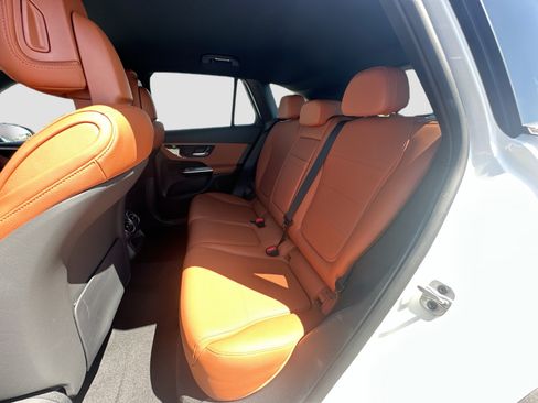 Used 2025 Mercedes-Benz GLC 300 image 22