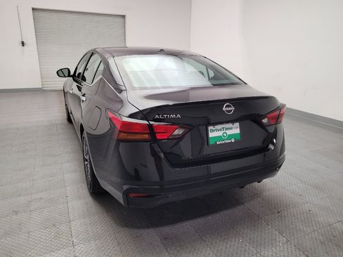 Used 2025 Nissan Altima 2.5 SV FWD image 6