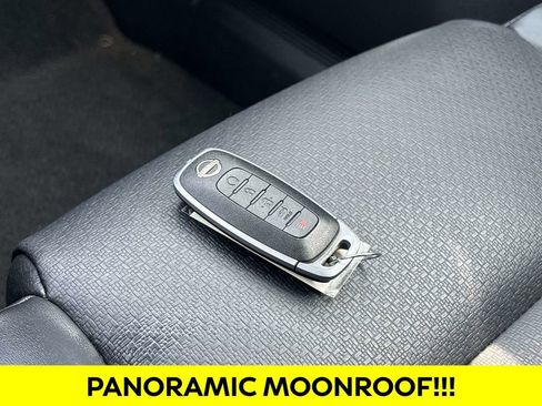 Used 2023 Nissan Rogue SV w/ SV Premium Package image 23