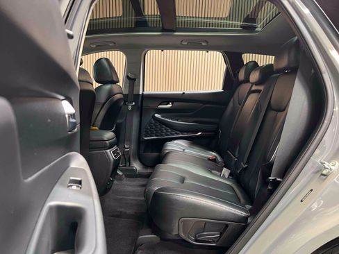 Used 2022 Hyundai Santa Fe SEL w/ Convenience + Premium Package FWD image 6