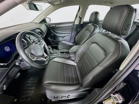 Used 2024 Volkswagen Jetta SE image 13