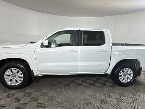 Used 2023 Nissan Frontier SV w/ SV Convenience Package AWD/4WD image 5