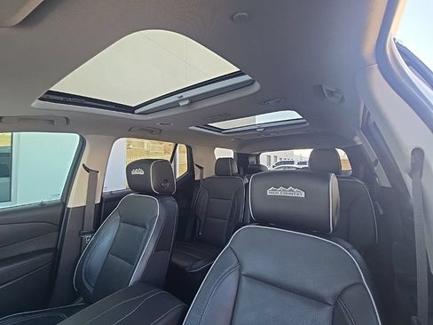 Used 2020 Chevrolet Traverse High Country FWD image 30