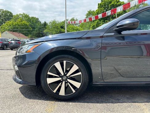Used 2021 Nissan Altima 2.5 SV FWD image 9