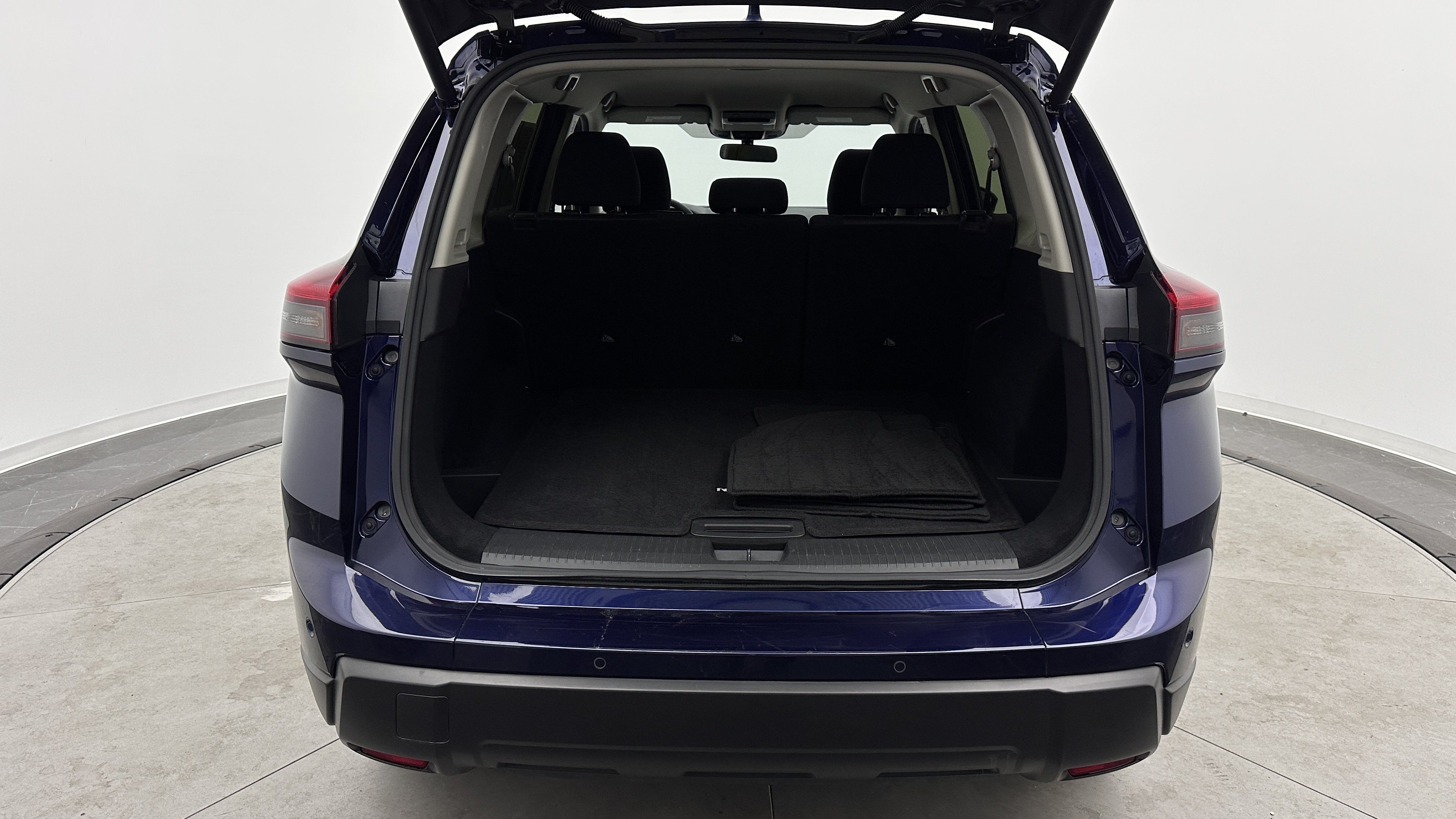 Used 2025 Nissan Rogue SV AWD/4WD image 30