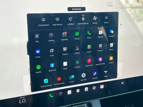 Used 2023 Tesla Model Y Long Range image 22