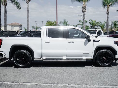Used 2022 GMC Sierra 1500 Elevation w/ X31 Off-Road Package AWD/4WD image 10