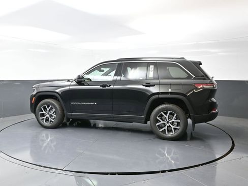 New 2025 Jeep Grand Cherokee Limited w/ Luxury Tech Group II image 6