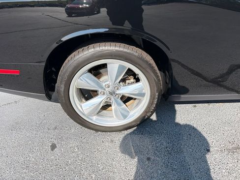 Certified 2018 Dodge Challenger R/T Plus RWD image 20