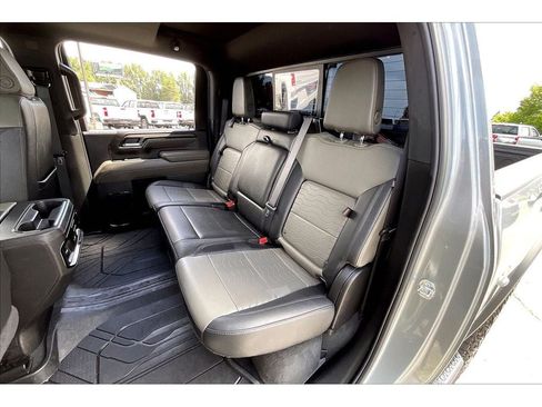 Used 2024 Chevrolet Silverado 2500 ZR2 w/ Technology Package AWD/4WD image 28