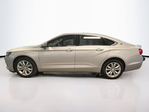 Used 2016 Chevrolet Impala LT w/ Convenience Package image 4