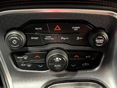 Used 2018 Dodge Challenger GT image 23