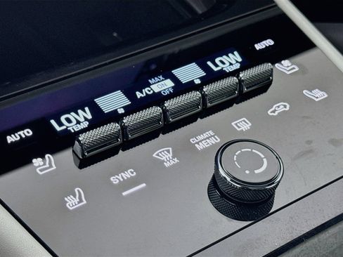 Certified 2024 Porsche Cayenne S AWD/4WD image 20