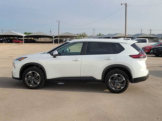 Used 2025 Nissan Rogue SV AWD/4WD video 5