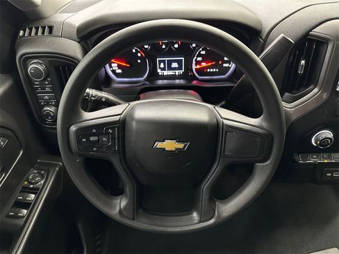 Used 2023 Chevrolet Silverado 1500 Custom image 24