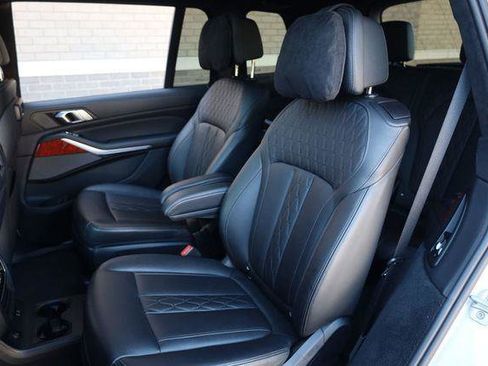 Used 2021 BMW ALPINA XB7 image 16