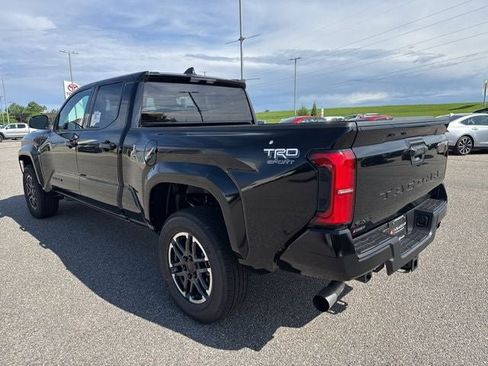 Used 2026 Toyota Tacoma TRD Sport AWD/4WD image 8