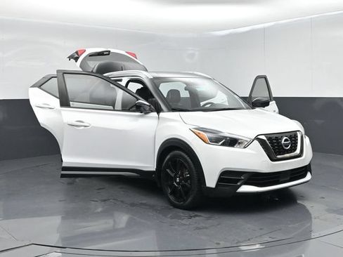 Used 2020 Nissan Kicks SR w/ SR Premium Package FWD image 59
