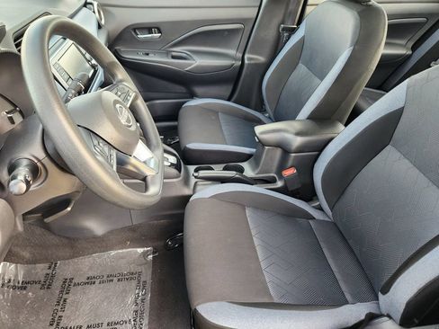 Used 2025 Nissan Versa SV FWD image 13