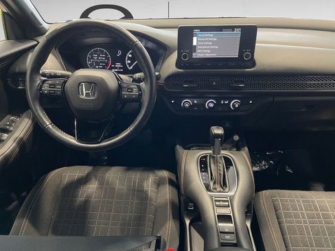 Used 2023 Honda HR-V Sport image 10