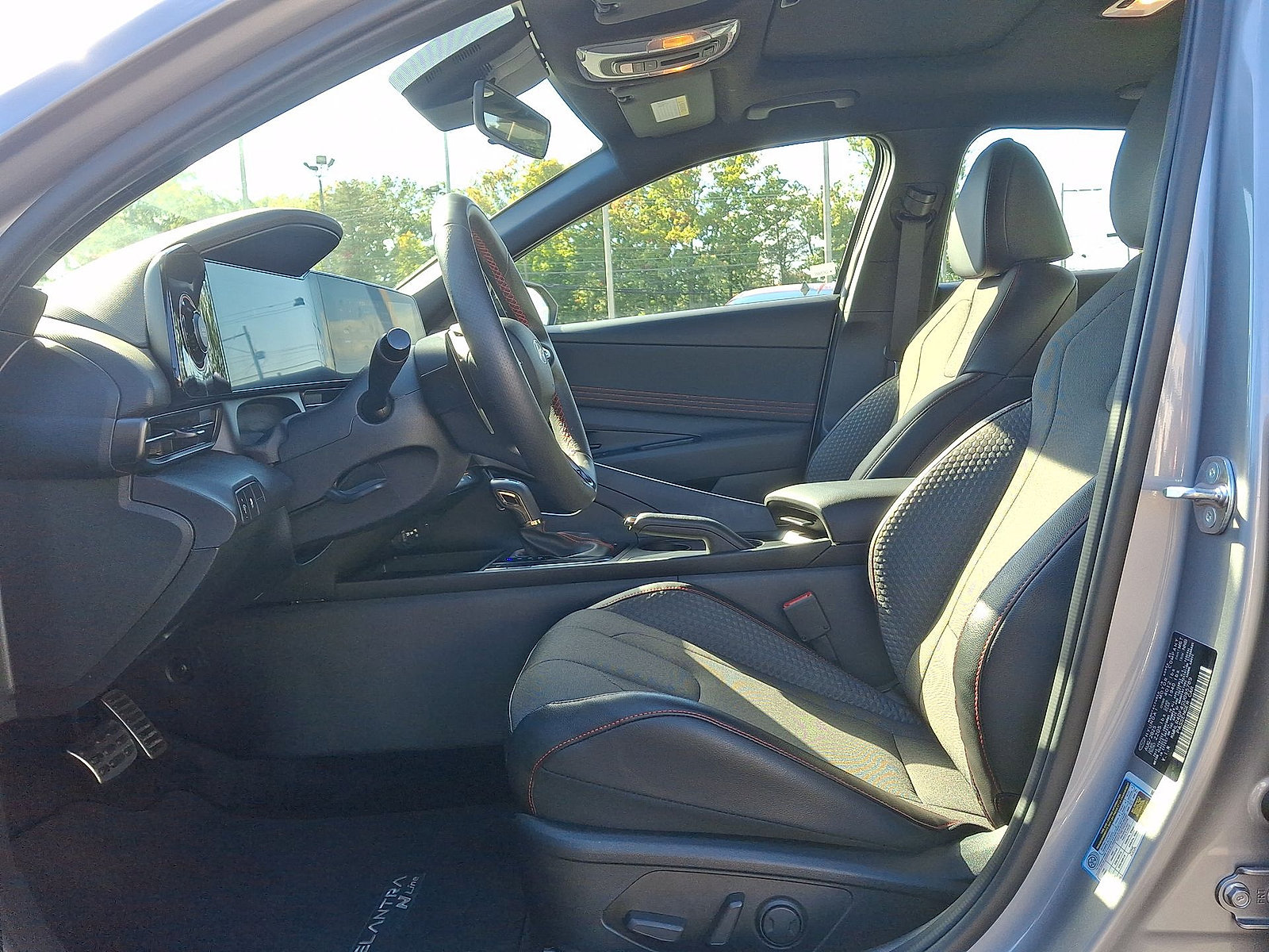 Certified 2025 Hyundai Elantra N Line FWD image 17