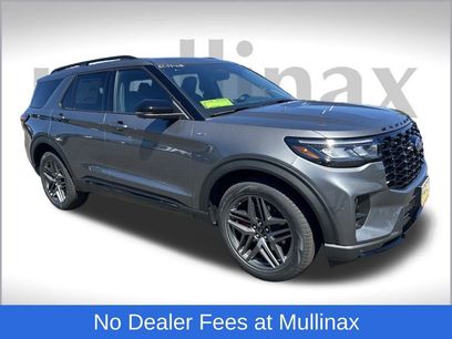 New 2025 Ford Explorer ST-Line w/ Premium Package