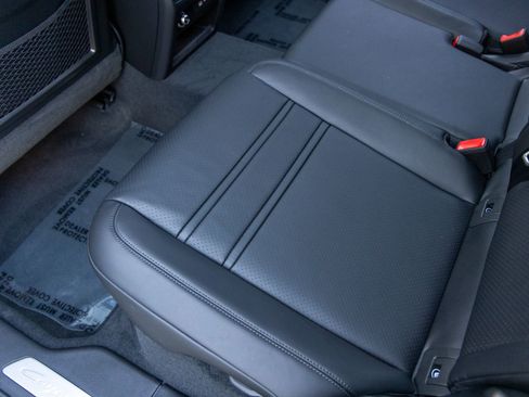 New 2026 Porsche Cayenne Coupe AWD/4WD image 41