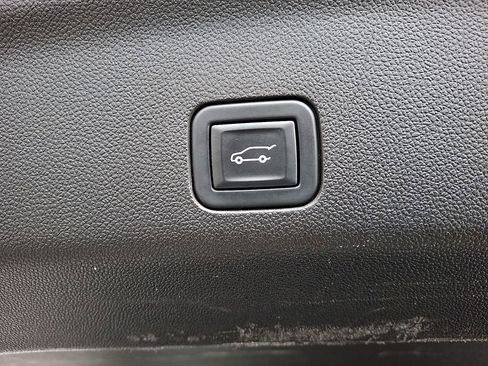 Used 2021 Chevrolet Tahoe RST w/ Luxury Package image 29