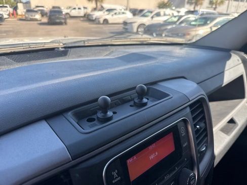 Used 2014 RAM 2500 Tradesman w/ Chrome Appearance Group image 21