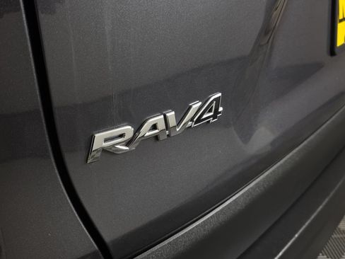 Used 2024 Toyota RAV4 XLE AWD/4WD image 11