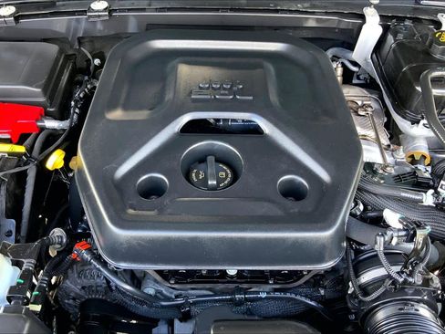 Used 2023 Jeep Wrangler Sahara image 32