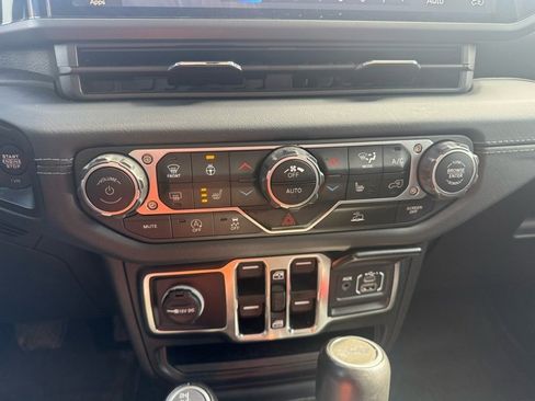 Used 2024 Jeep Wrangler Sahara w/ Technology Group image 17