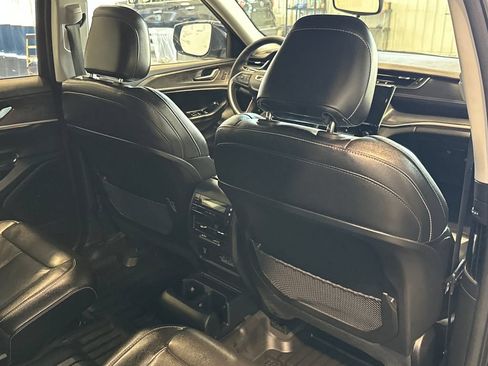 Used 2023 Jeep Grand Cherokee L Limited AWD/4WD image 35