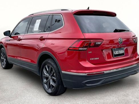 Used 2022 Volkswagen Tiguan SE FWD image 17
